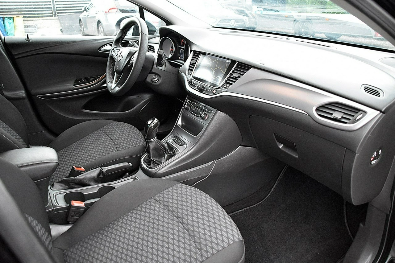 Opel Astra - Zdjęcie 13