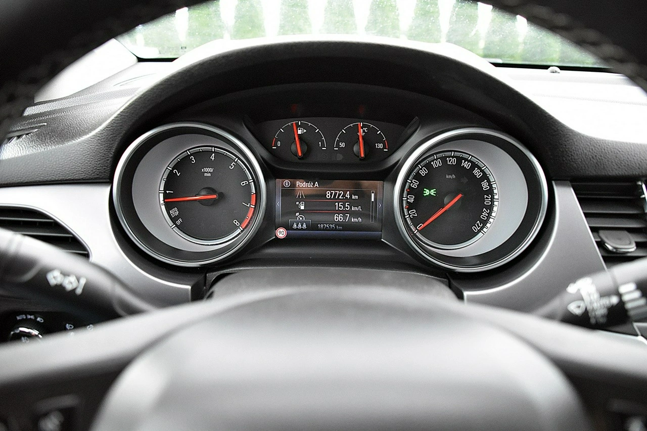 Opel Astra - Zdjęcie 14