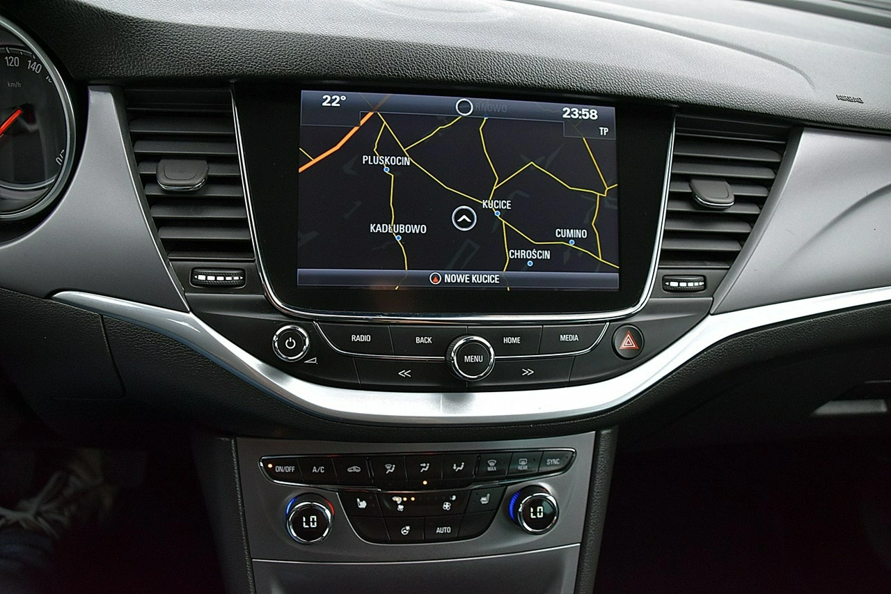 Opel Astra - Zdjęcie 15