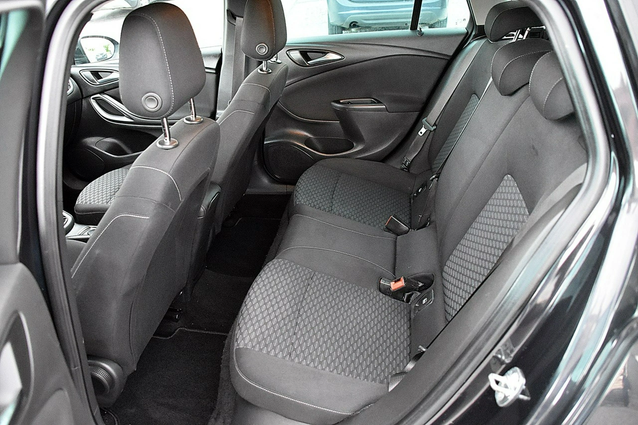 Opel Astra - Zdjęcie 16