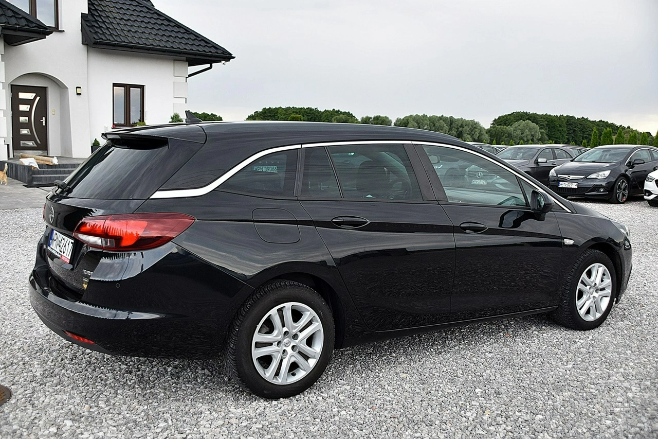 Opel Astra - Zdjęcie 9