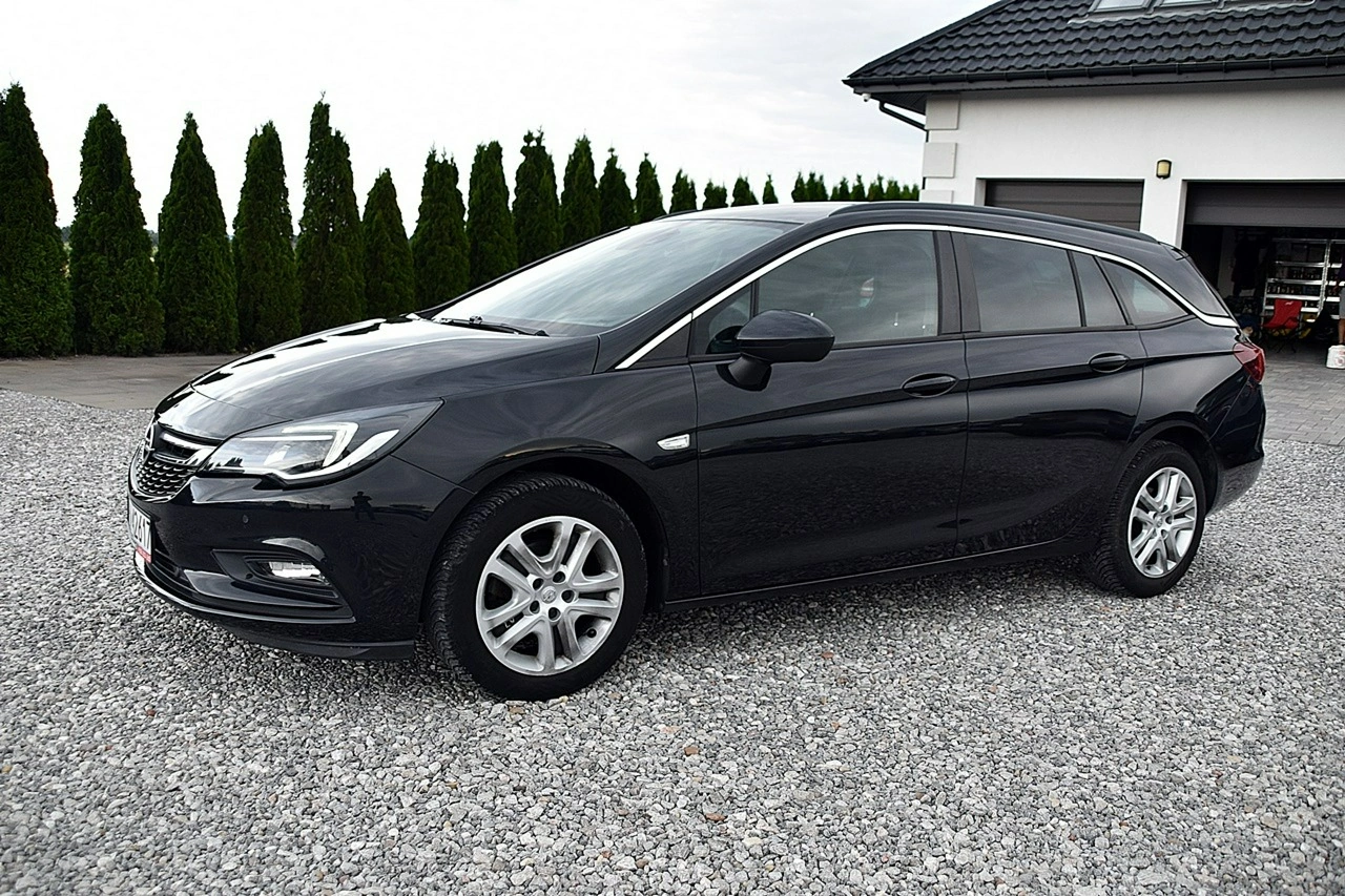 Opel Astra - Zdjęcie 12
