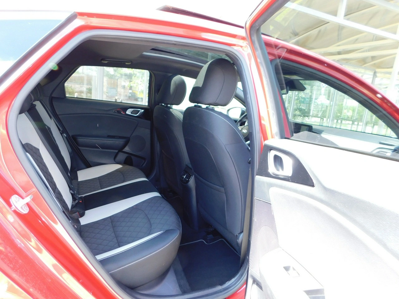 Kia Pro Cee'd - Zdjęcie 9