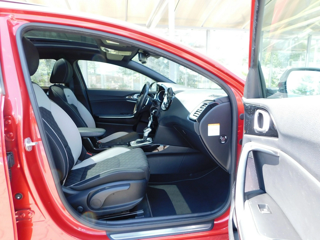 Kia Pro Cee'd - Zdjęcie 8