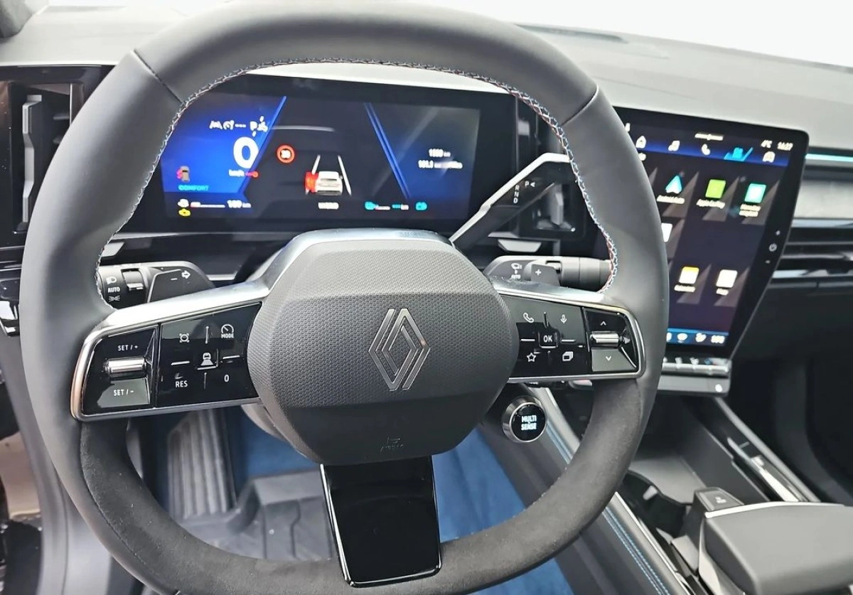 Renault Rafale - Zdjęcie 17