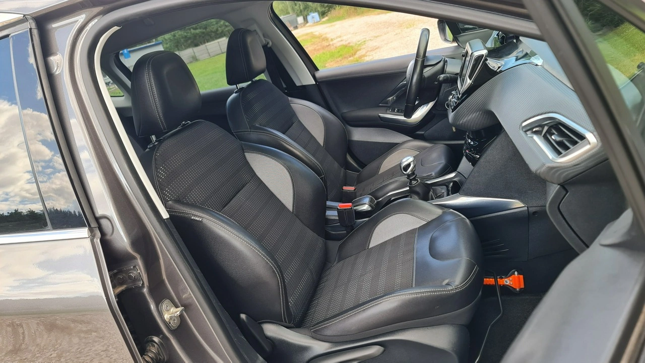 Peugeot 2008 - Zdjęcie 6