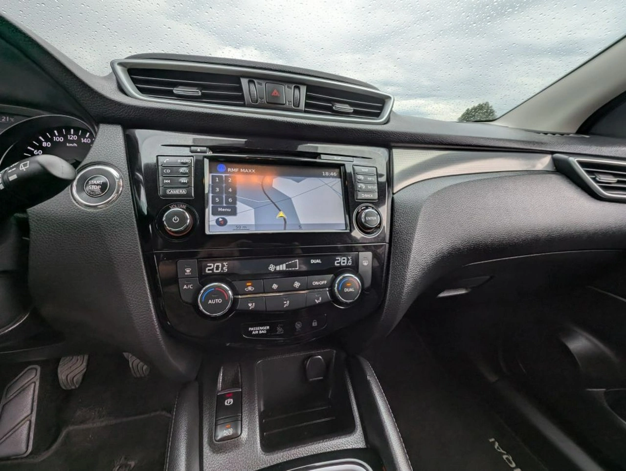 Nissan Qashqai - Zdjęcie 10