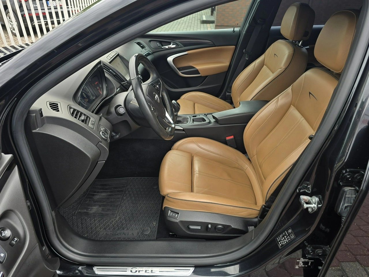 Opel Insignia - Zdjęcie 13
