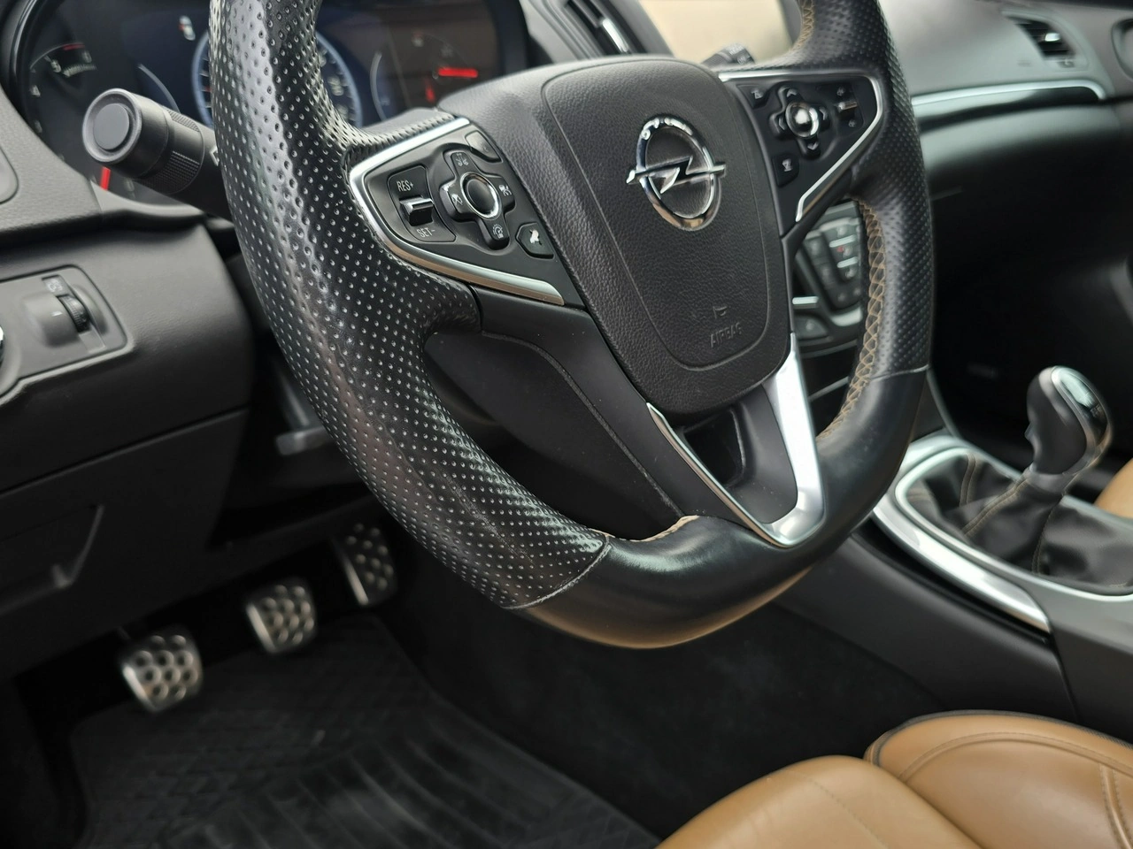 Opel Insignia - Zdjęcie 23