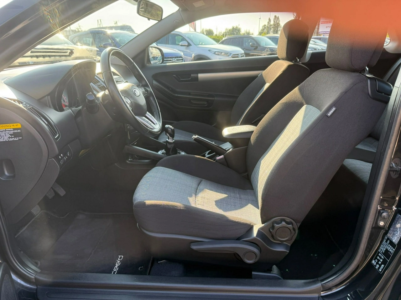 Kia Ceed - Zdjęcie 10