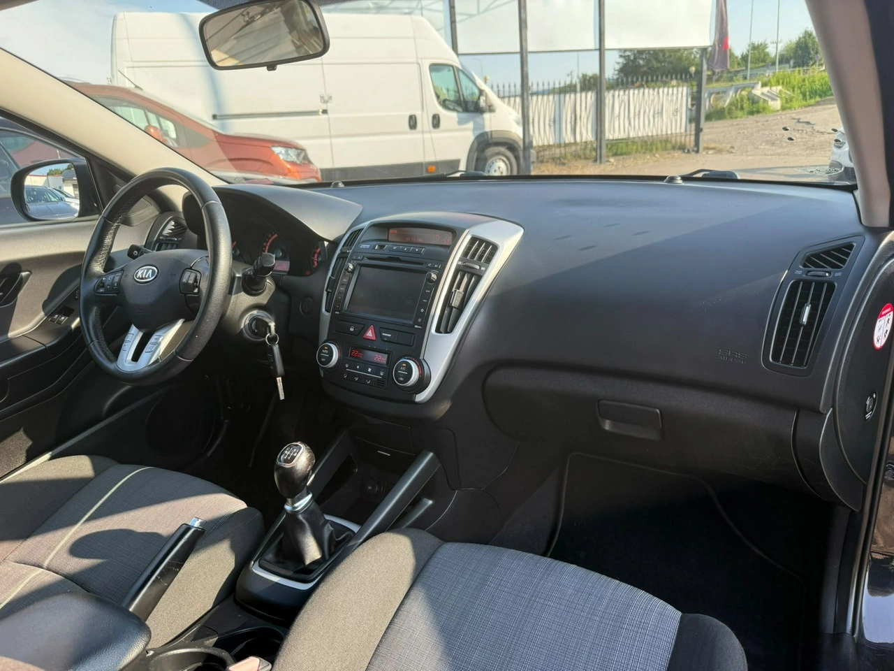Kia Ceed - Zdjęcie 17