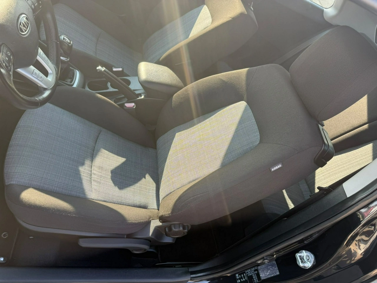 Kia Ceed - Zdjęcie 8
