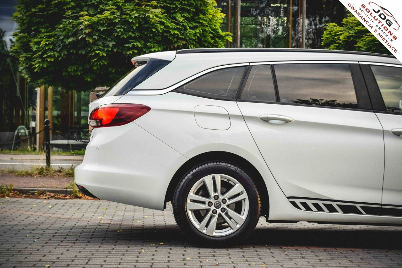 Opel Astra - Zdjęcie 9