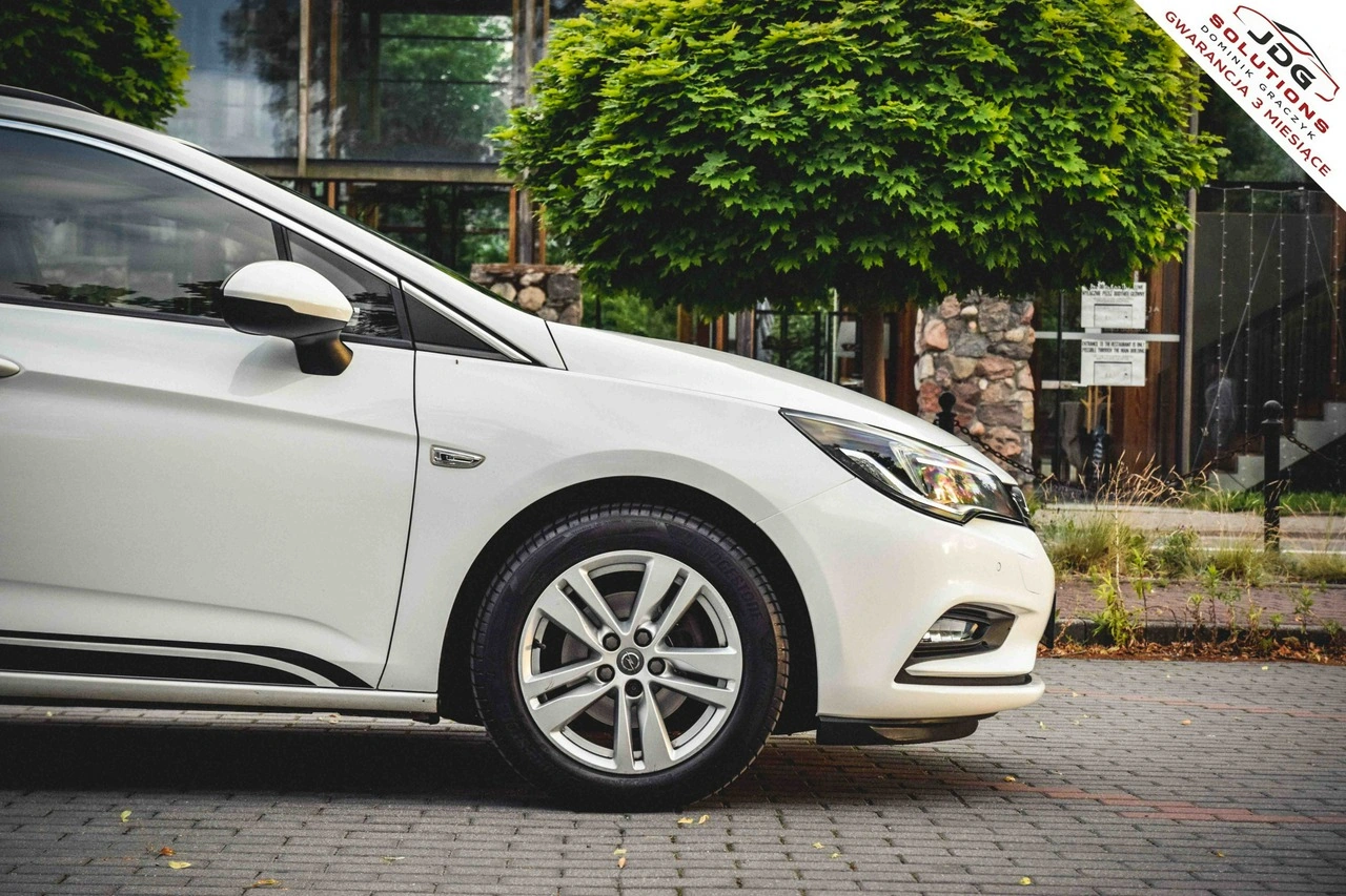 Opel Astra - Zdjęcie 10