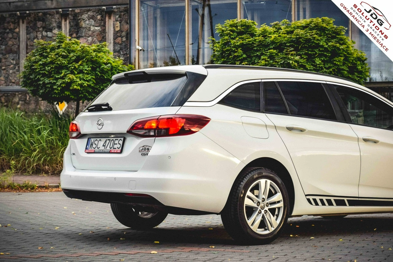 Opel Astra - Zdjęcie 11