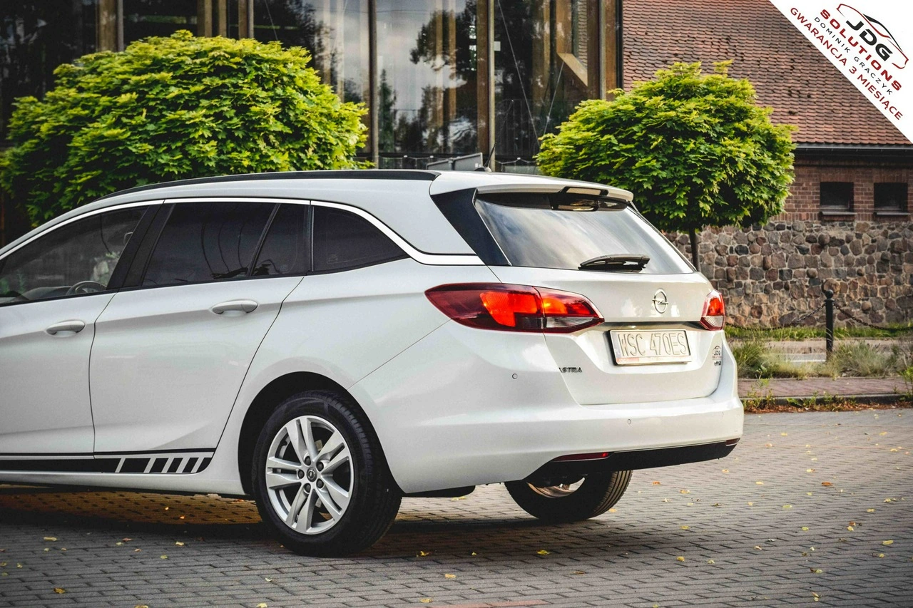 Opel Astra - Zdjęcie 12
