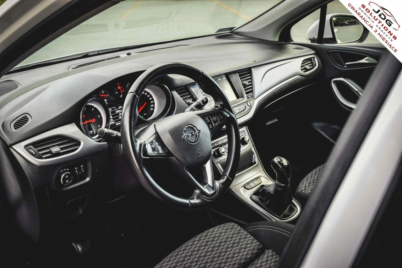 Opel Astra - Zdjęcie 17