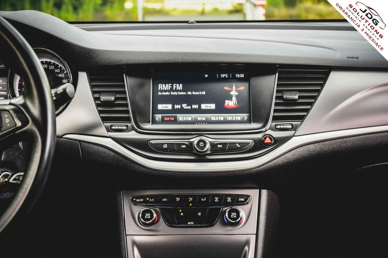 Opel Astra - Zdjęcie 24