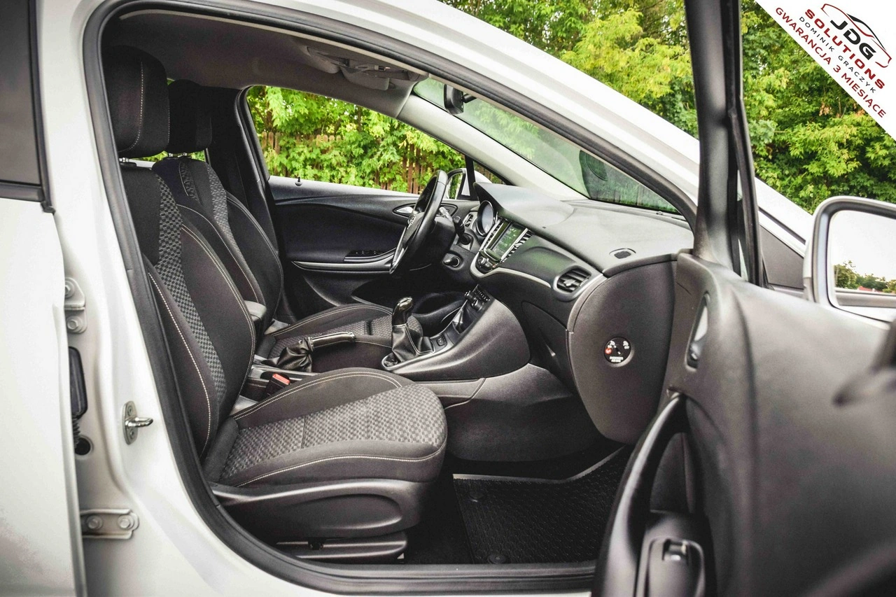 Opel Astra - Zdjęcie 28