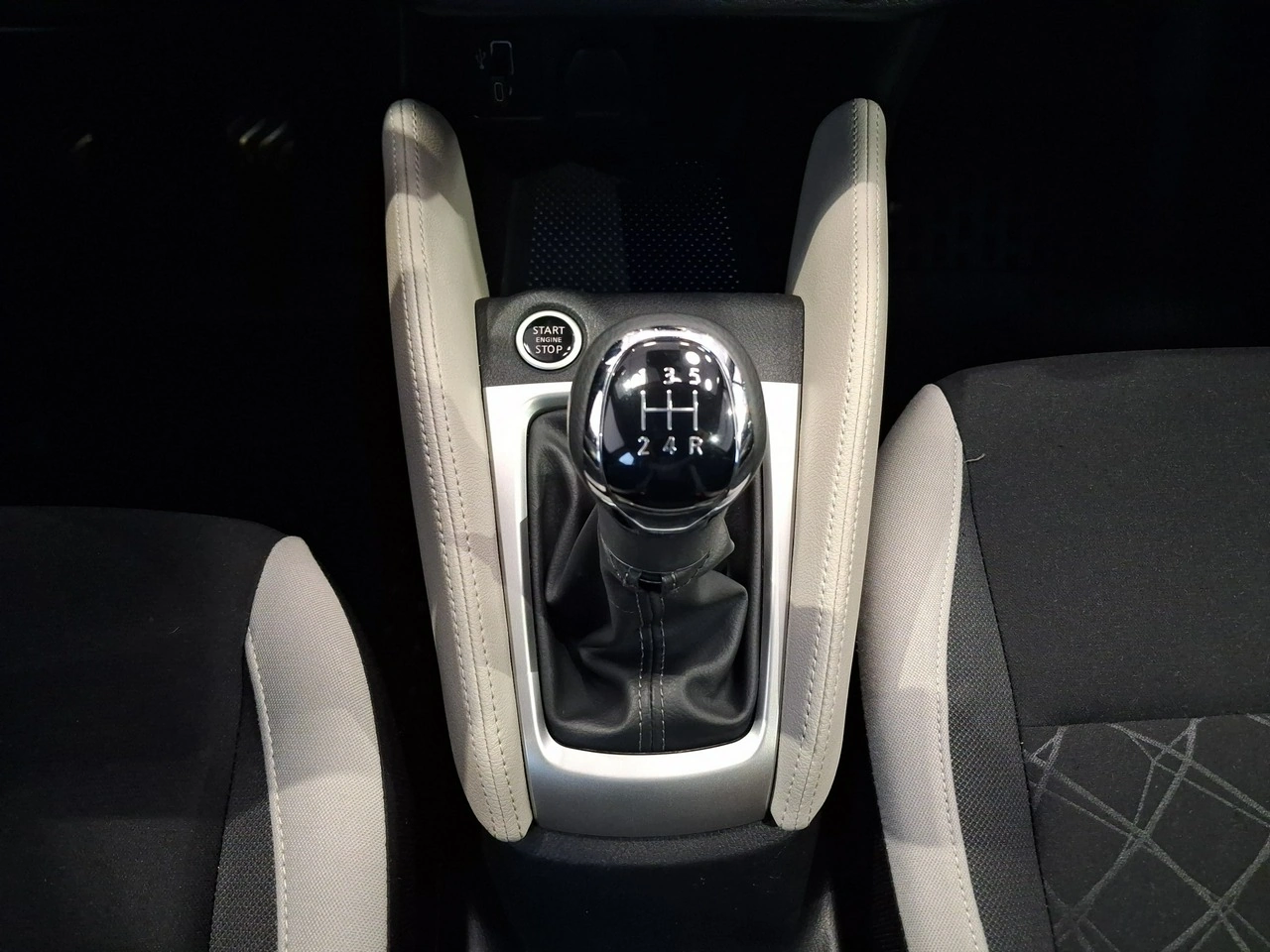Nissan Micra - Zdjęcie 16