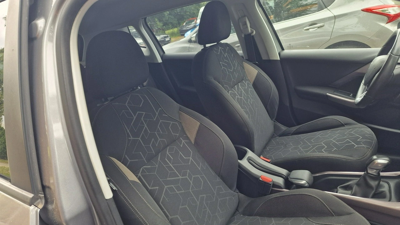 Peugeot 2008 - Zdjęcie 14