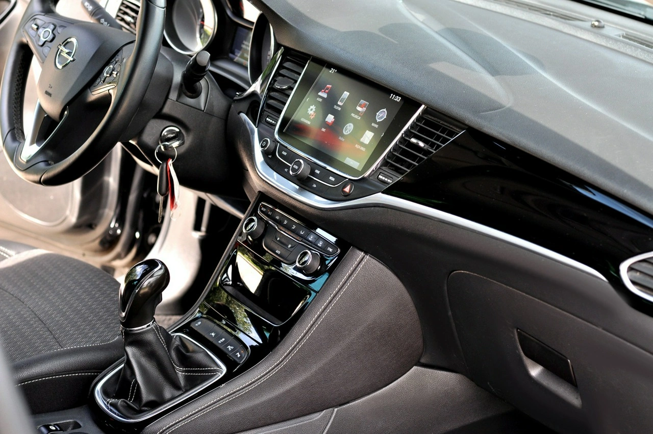 Opel Astra - Zdjęcie 14