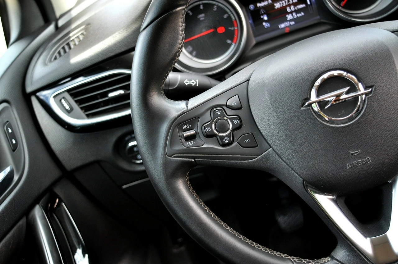 Opel Astra - Zdjęcie 19