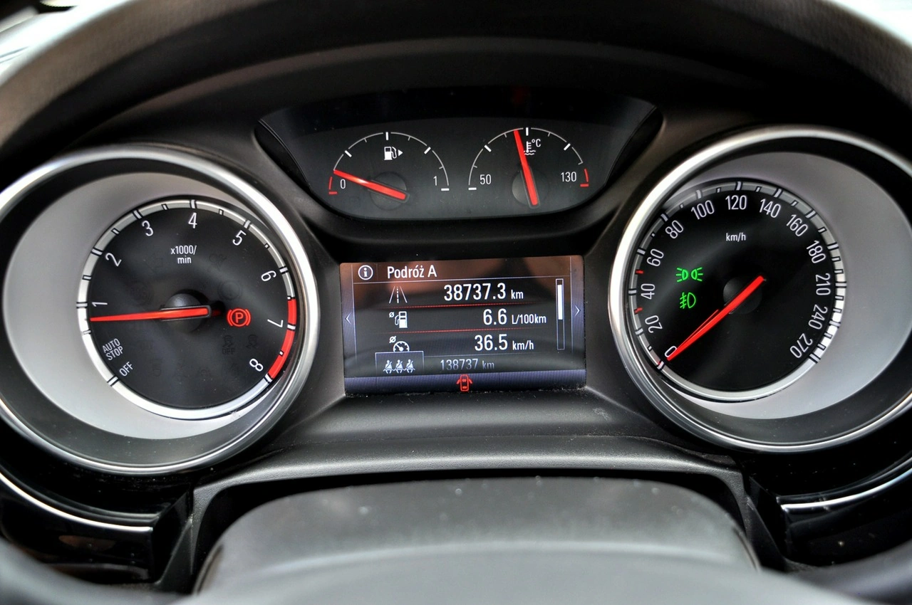 Opel Astra - Zdjęcie 20
