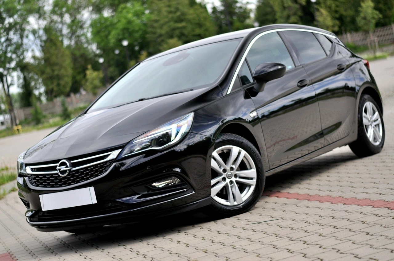 Opel Astra - Główne zdjęcie