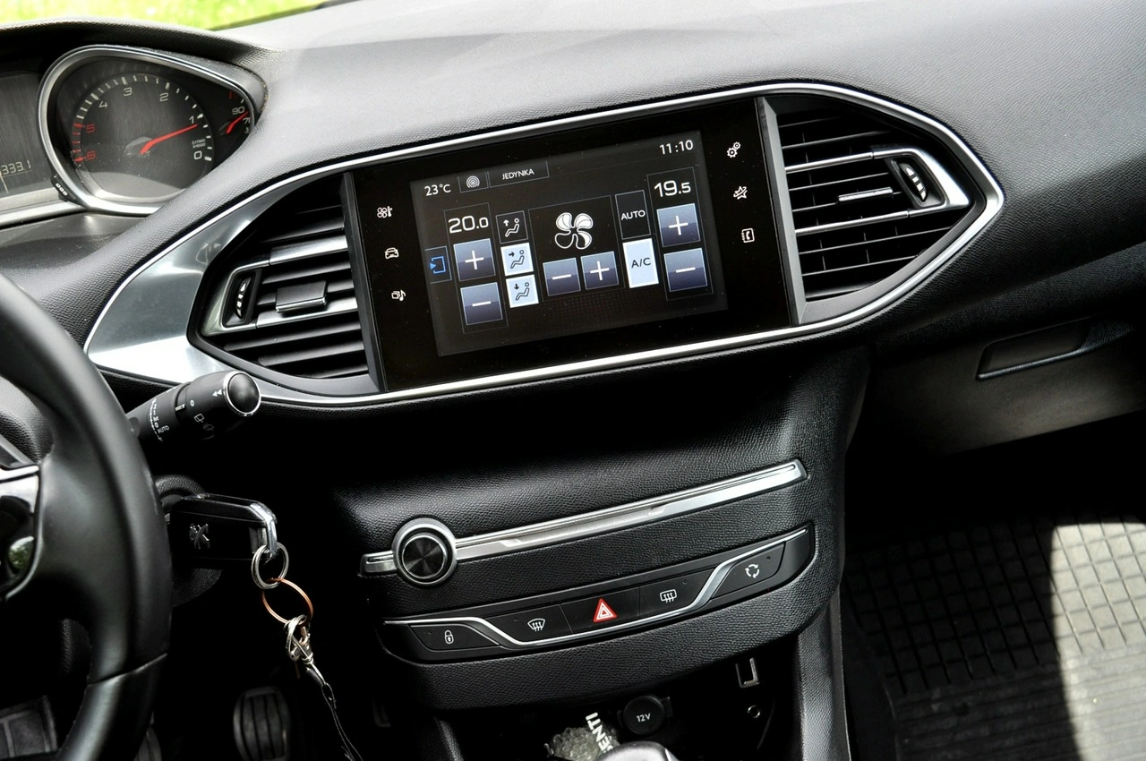Peugeot 308 - Zdjęcie 15