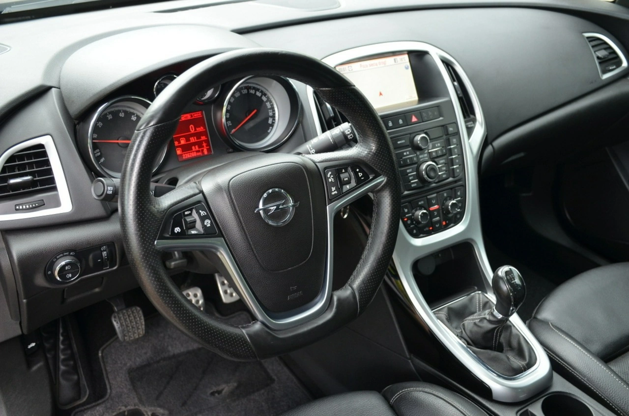Opel Astra - Zdjęcie 21