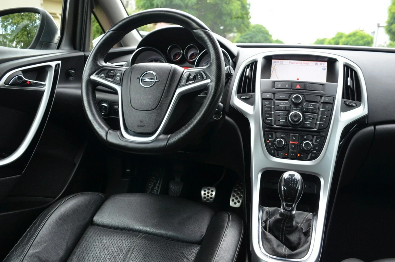 Opel Astra - Zdjęcie 28