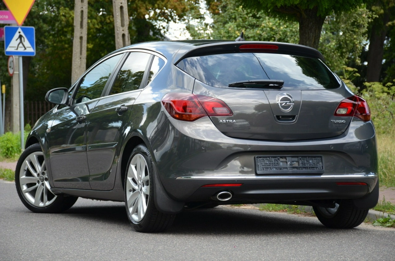 Opel Astra - Zdjęcie 4