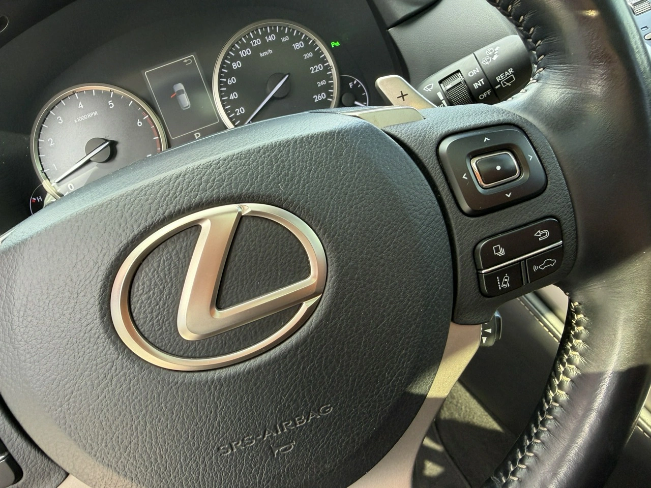 Lexus NX - Zdjęcie 15