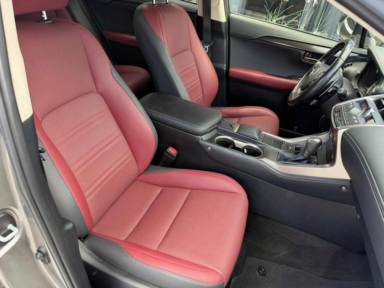 Lexus NX - Zdjęcie 22
