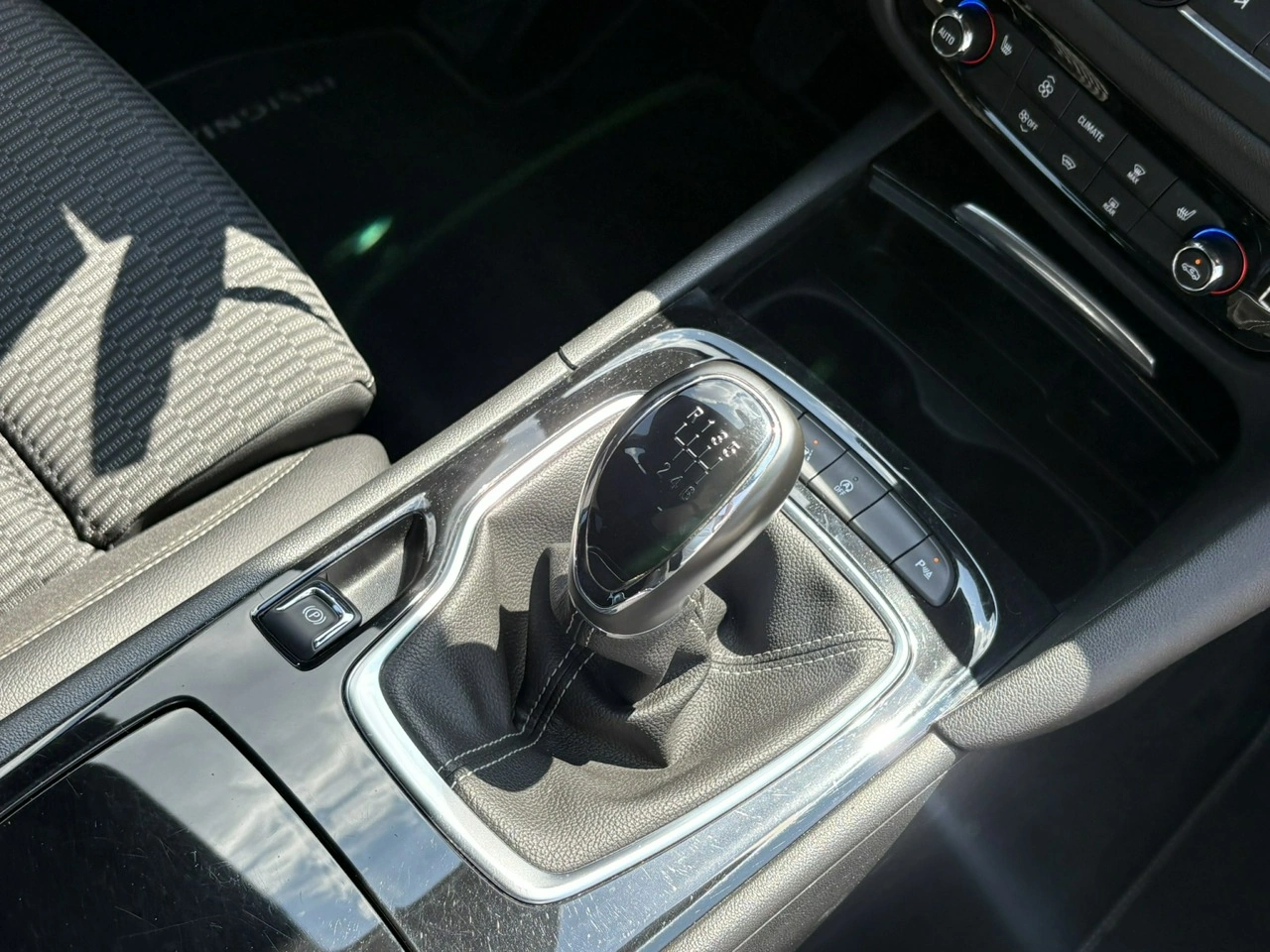 Opel Insignia - Zdjęcie 16
