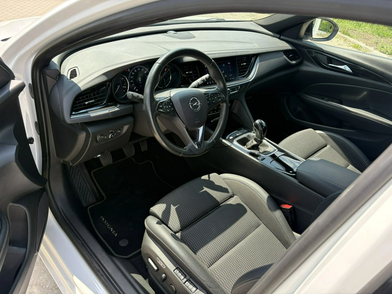 Opel Insignia - Zdjęcie 8