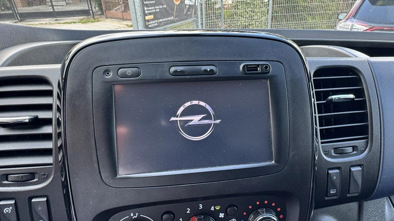 Opel Vivaro - Zdjęcie 20