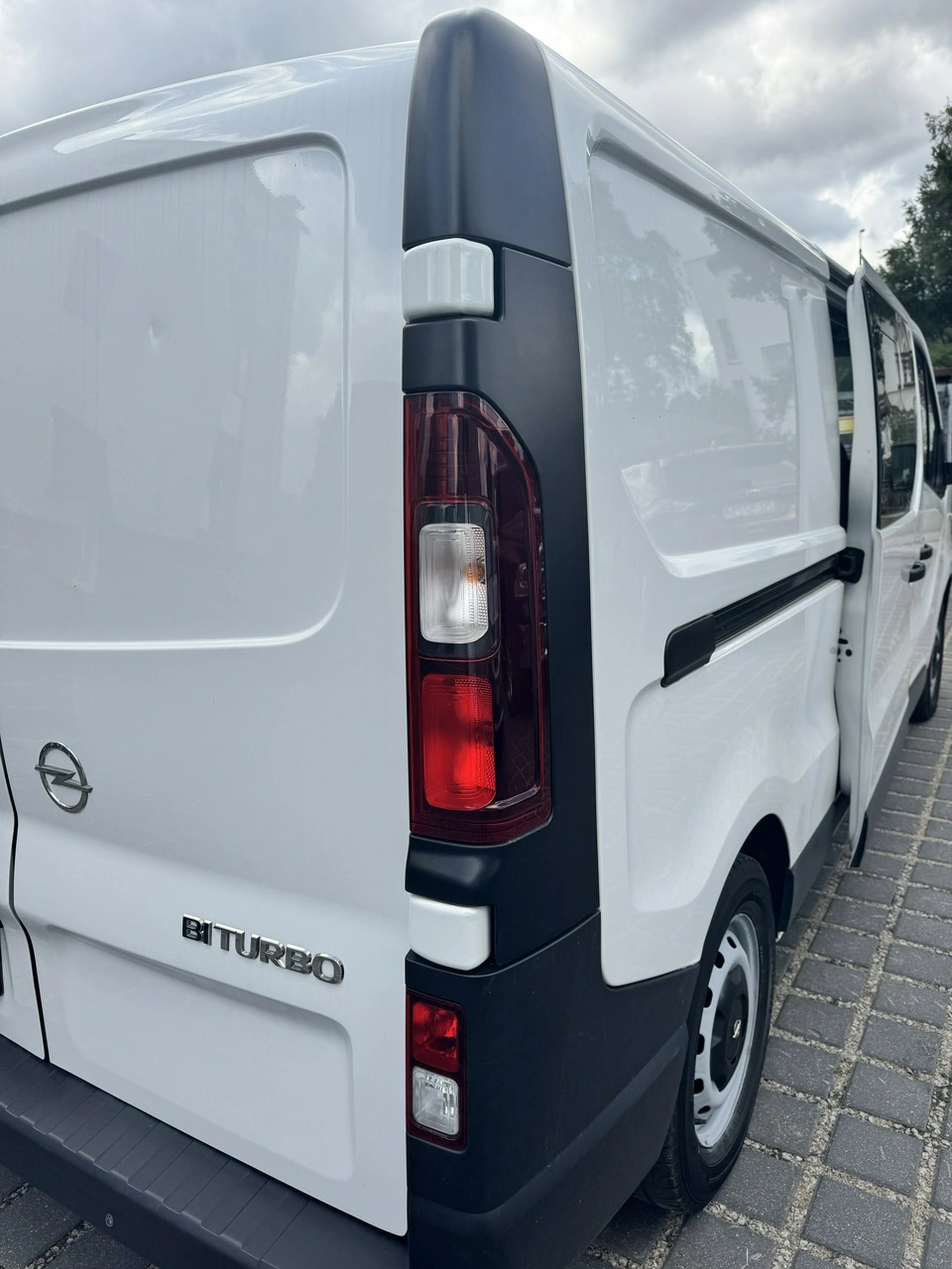 Opel Vivaro - Zdjęcie 25