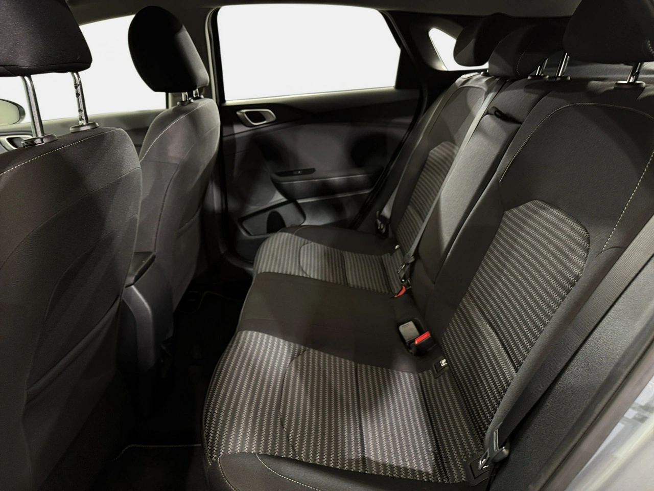 Kia Ceed - Zdjęcie 25