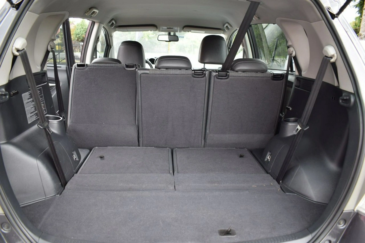 Toyota Verso - Zdjęcie 9