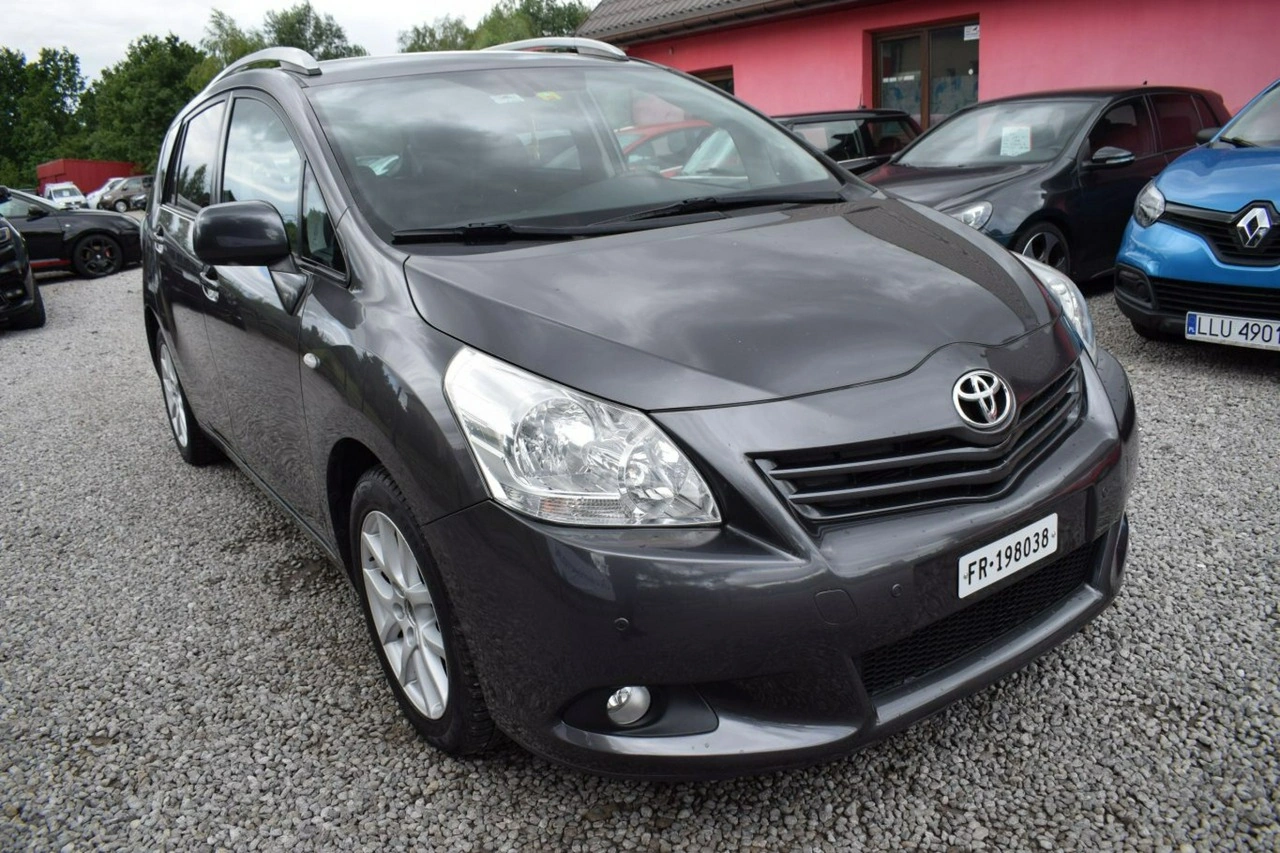 Toyota Verso - Zdjęcie 4