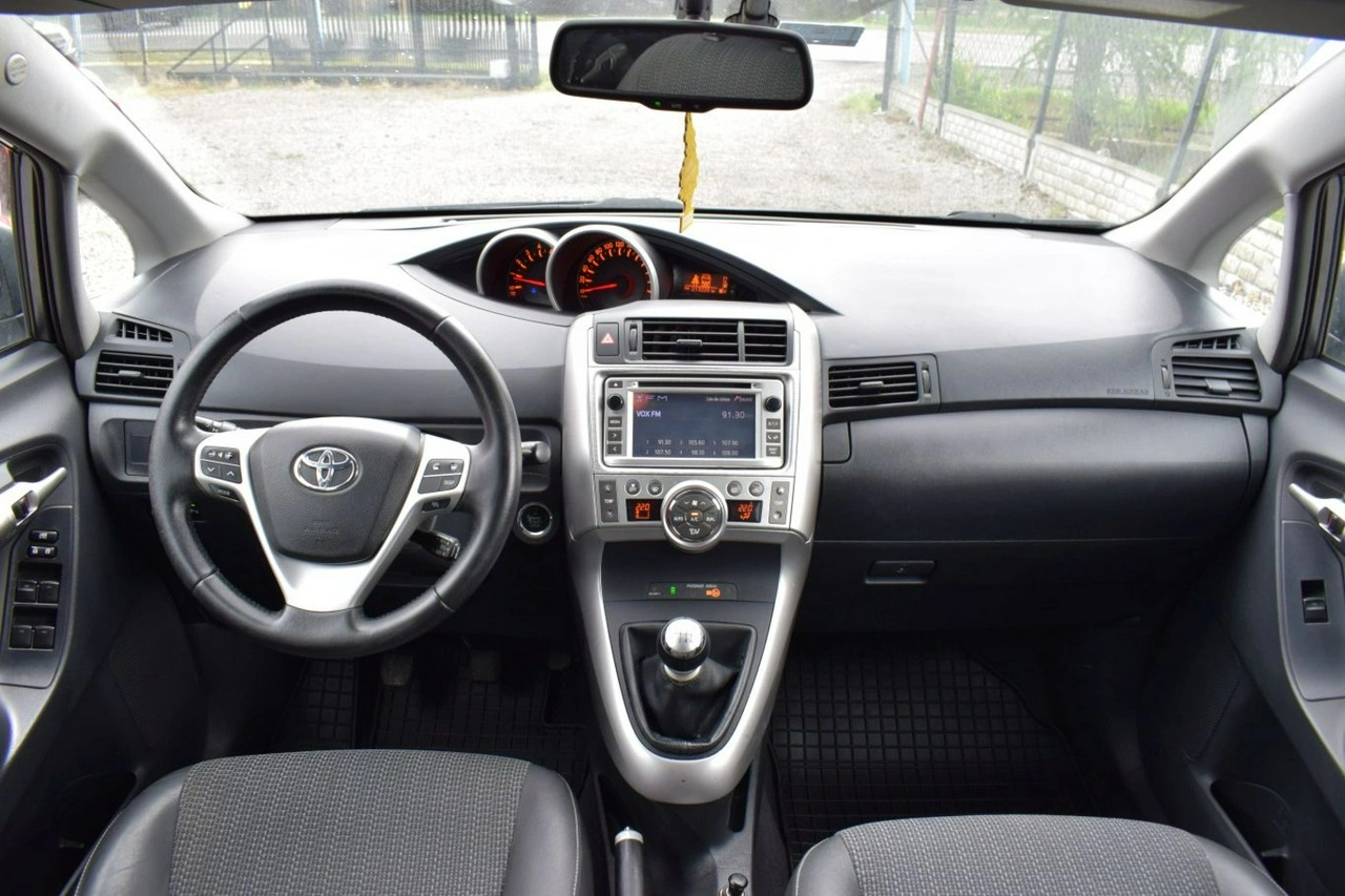 Toyota Verso - Zdjęcie 5