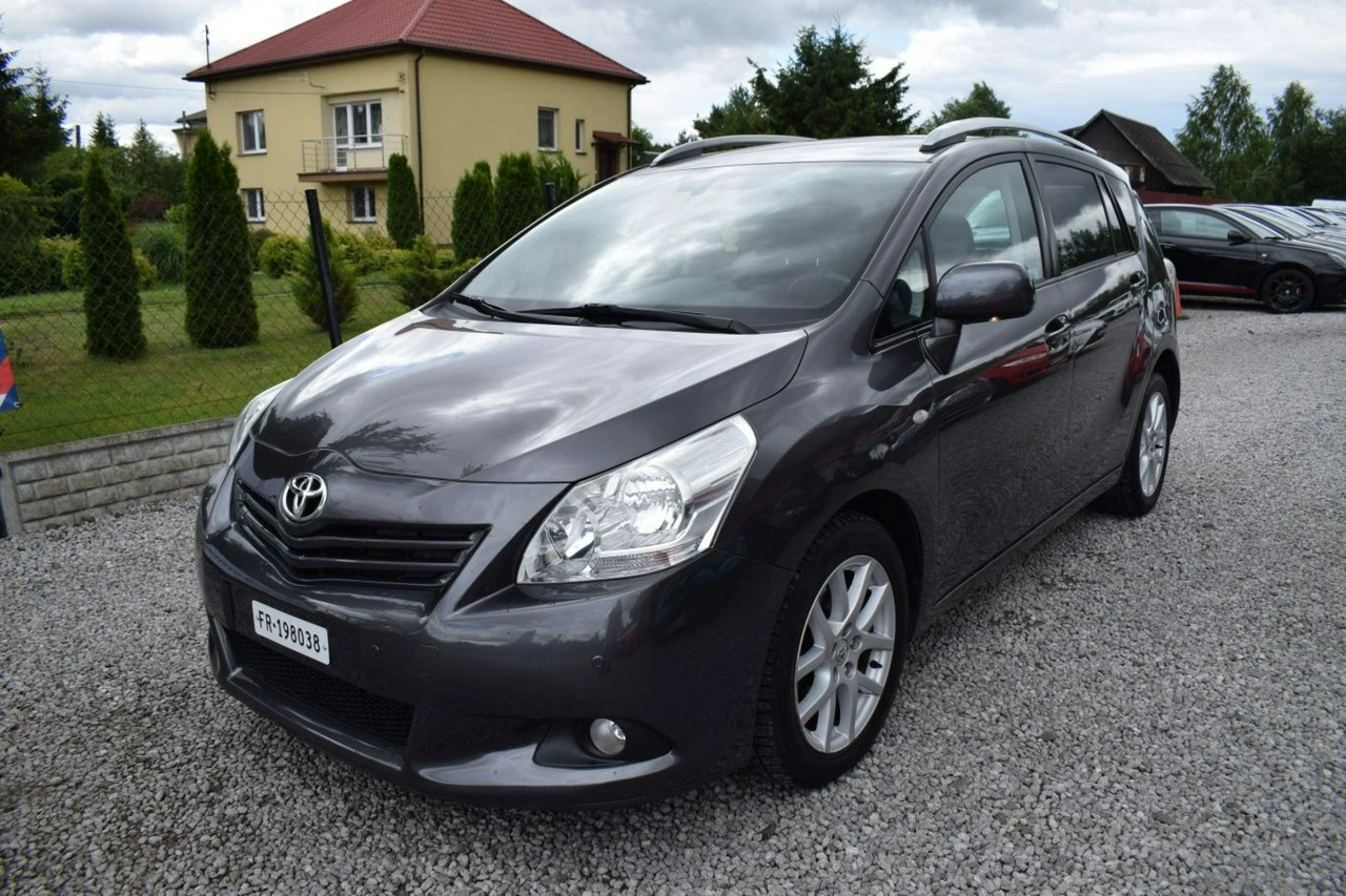 Toyota Verso - Główne zdjęcie