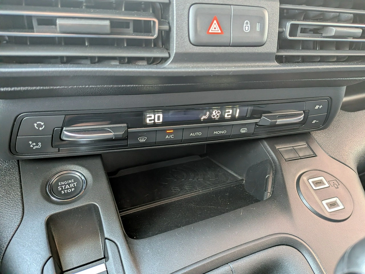 Peugeot Partner - Zdjęcie 22