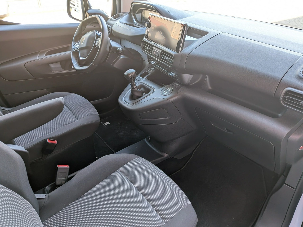 Peugeot Partner - Zdjęcie 29