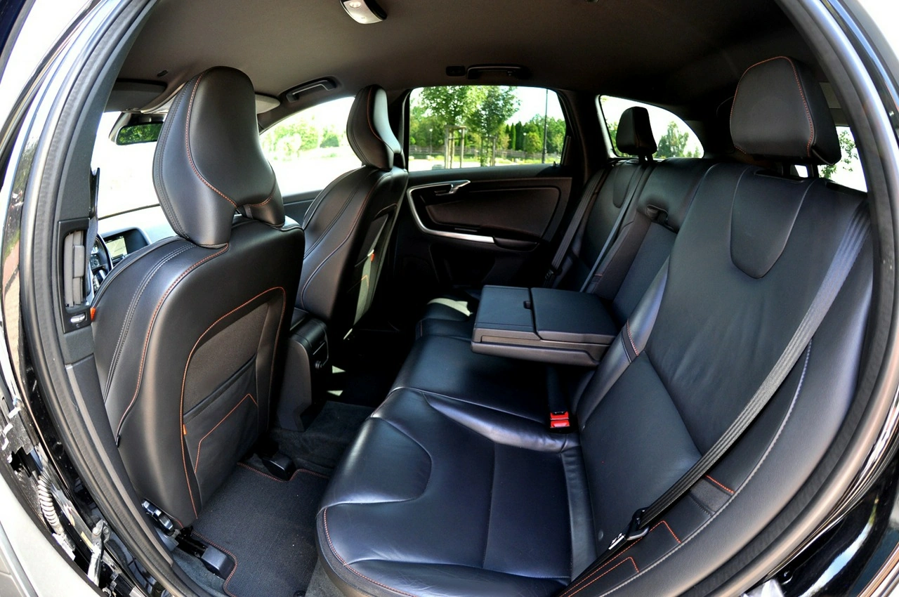 Volvo XC 60 - Zdjęcie 9