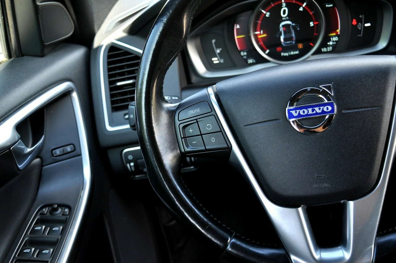 Volvo XC 60 - Zdjęcie 15