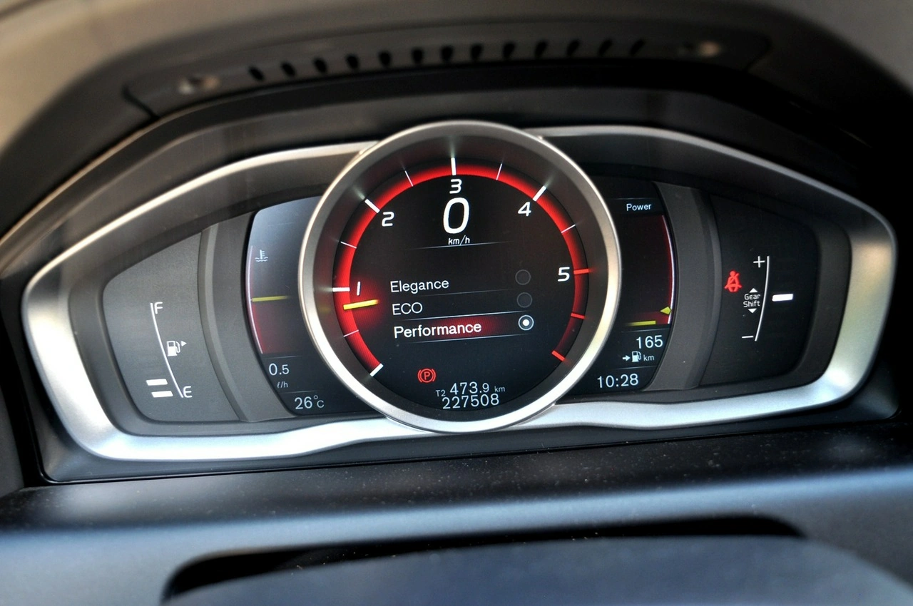 Volvo XC 60 - Zdjęcie 17