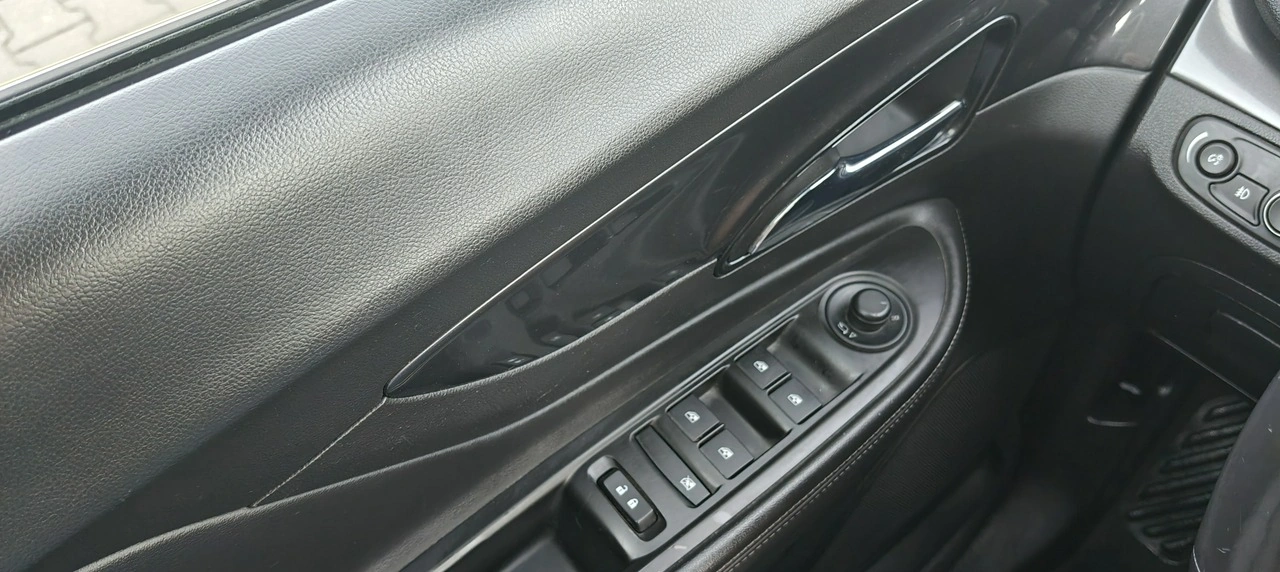 Opel Mokka - Zdjęcie 16